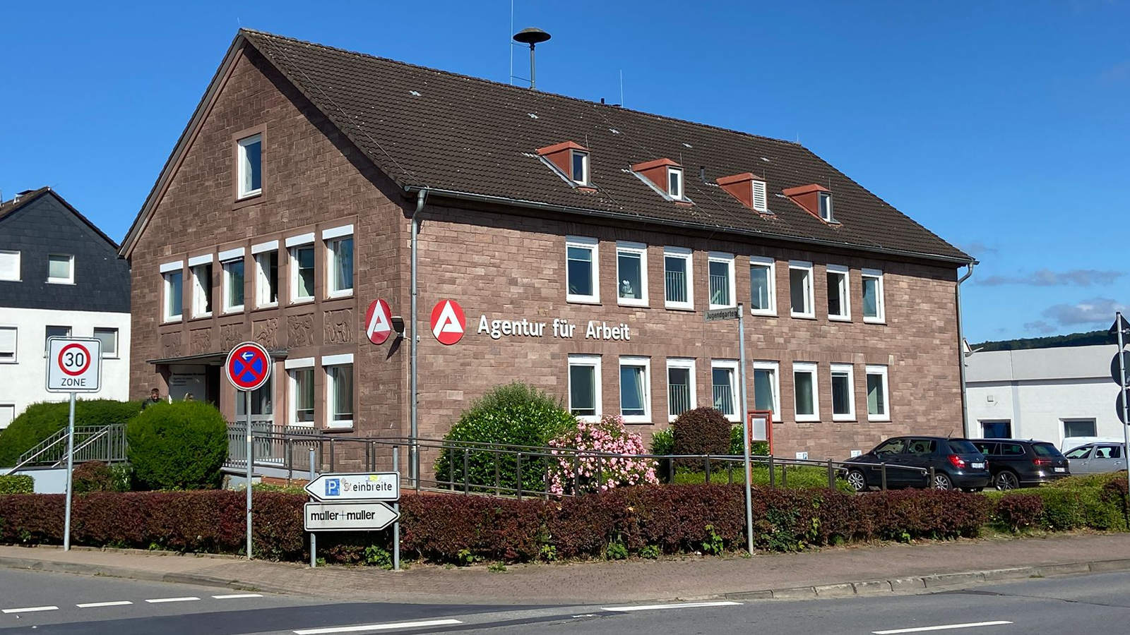 Arbeitslosigkeit im Weserbergland geht im August leicht zurück