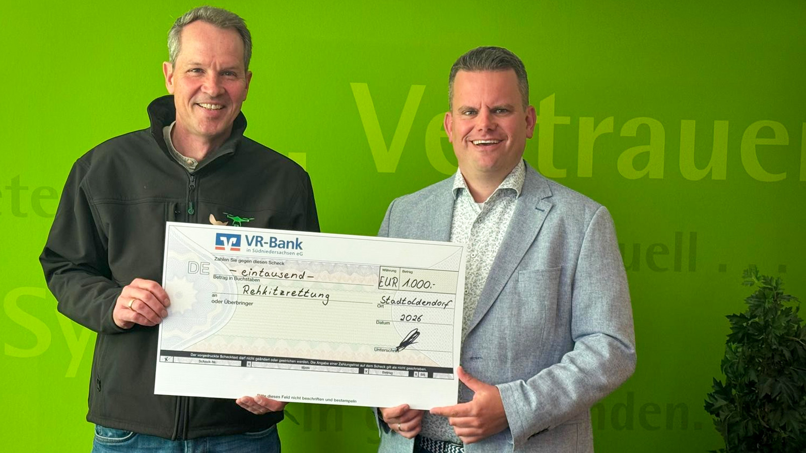 LVM-Agentur Simon Ebbighausen spendet 1.000 Euro an Rehkitzrettung Nordsolling e.V.