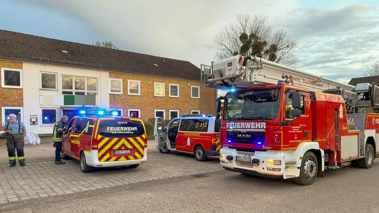 Feuerwehr rückt zu Rauchentwicklung in Stadtoldendorf aus und gibt nach kurzer Zeit Entwarnung